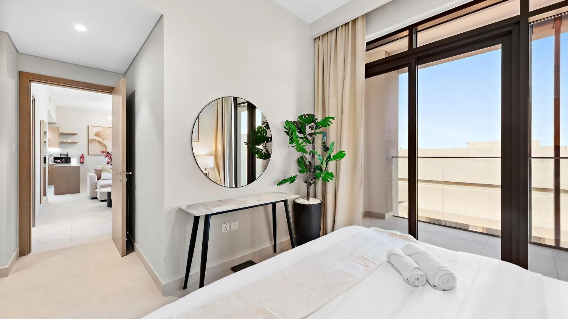 דירות דובאי Luxurious 2Br With Pool & Gym Access L Near Downtown