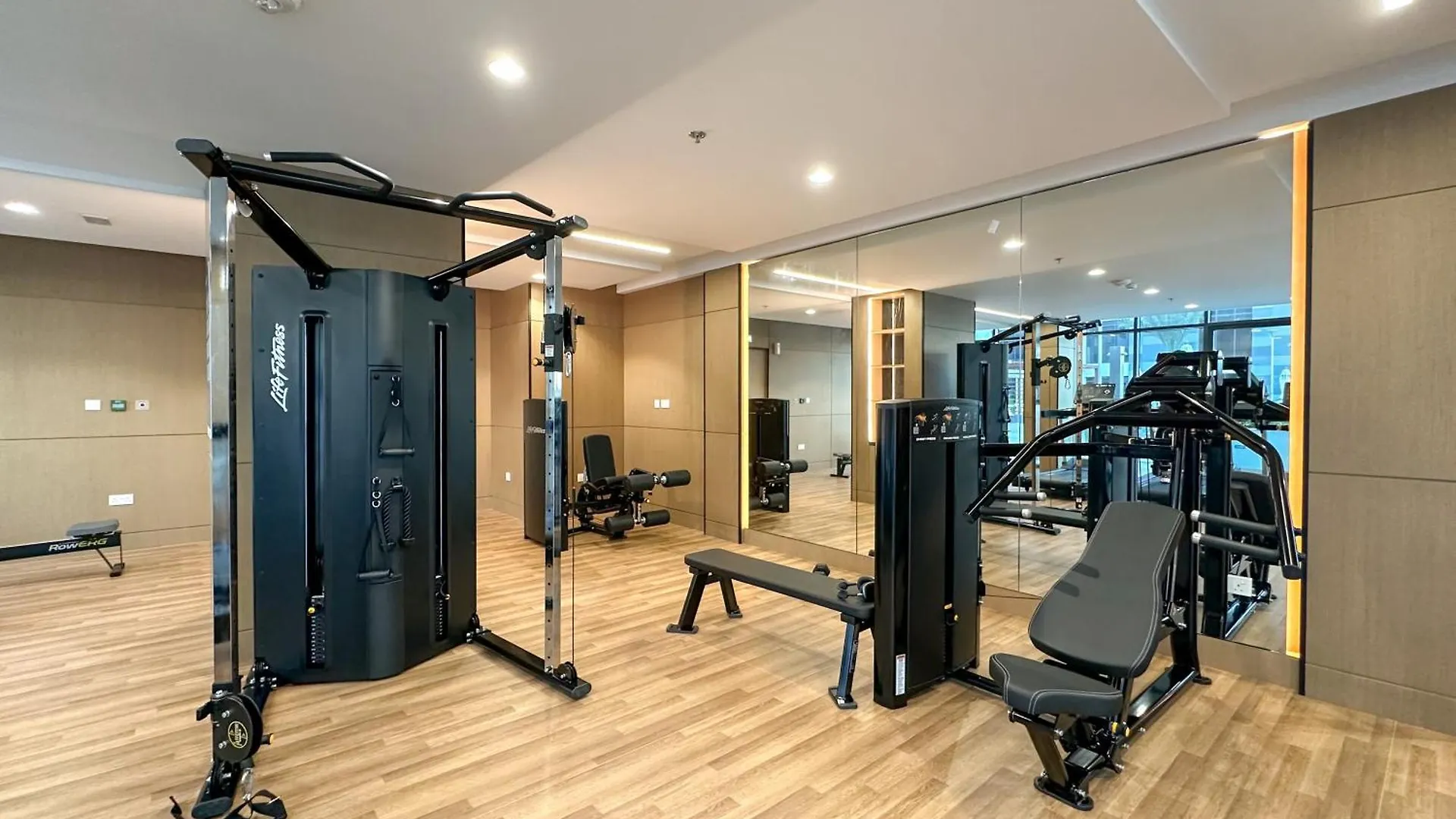 דירות דובאי Luxurious 2Br With Pool & Gym Access L Near Downtown