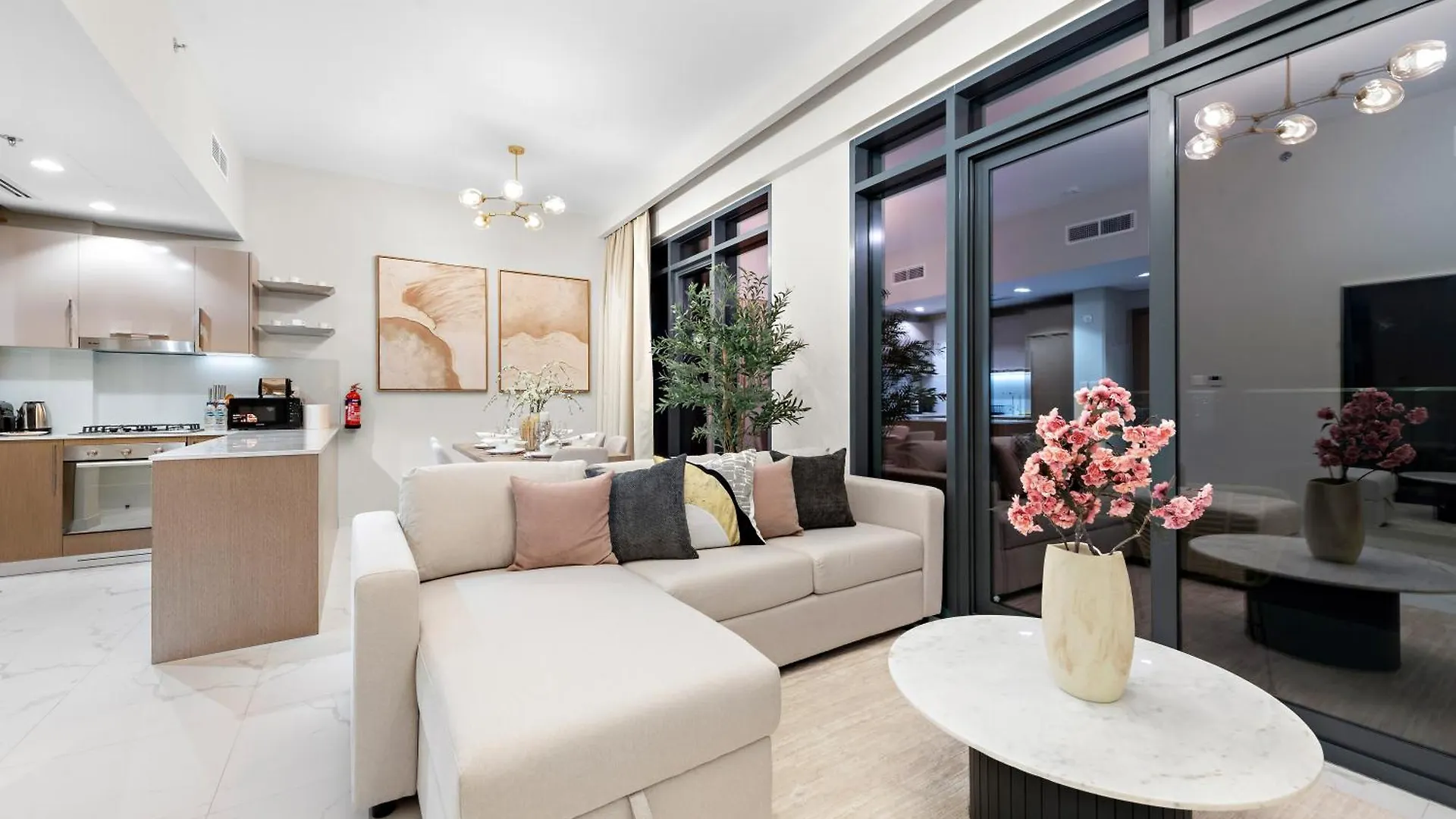 Luxurious 2Br With Pool & Gym Access L Near Downtown Apartment Dubai