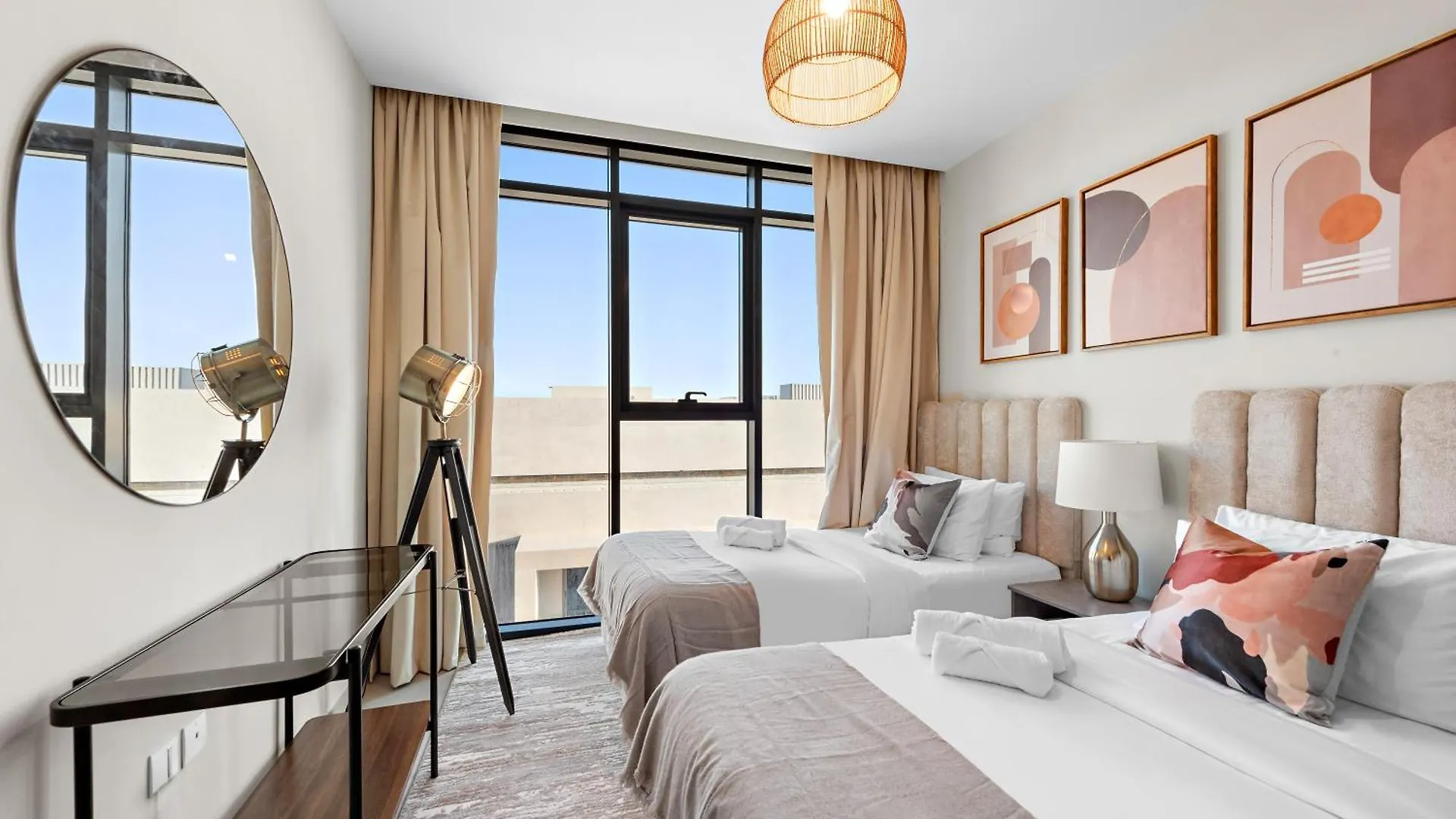 Luxurious 2Br With Pool & Gym Access L Near Downtown Apartment Dubai