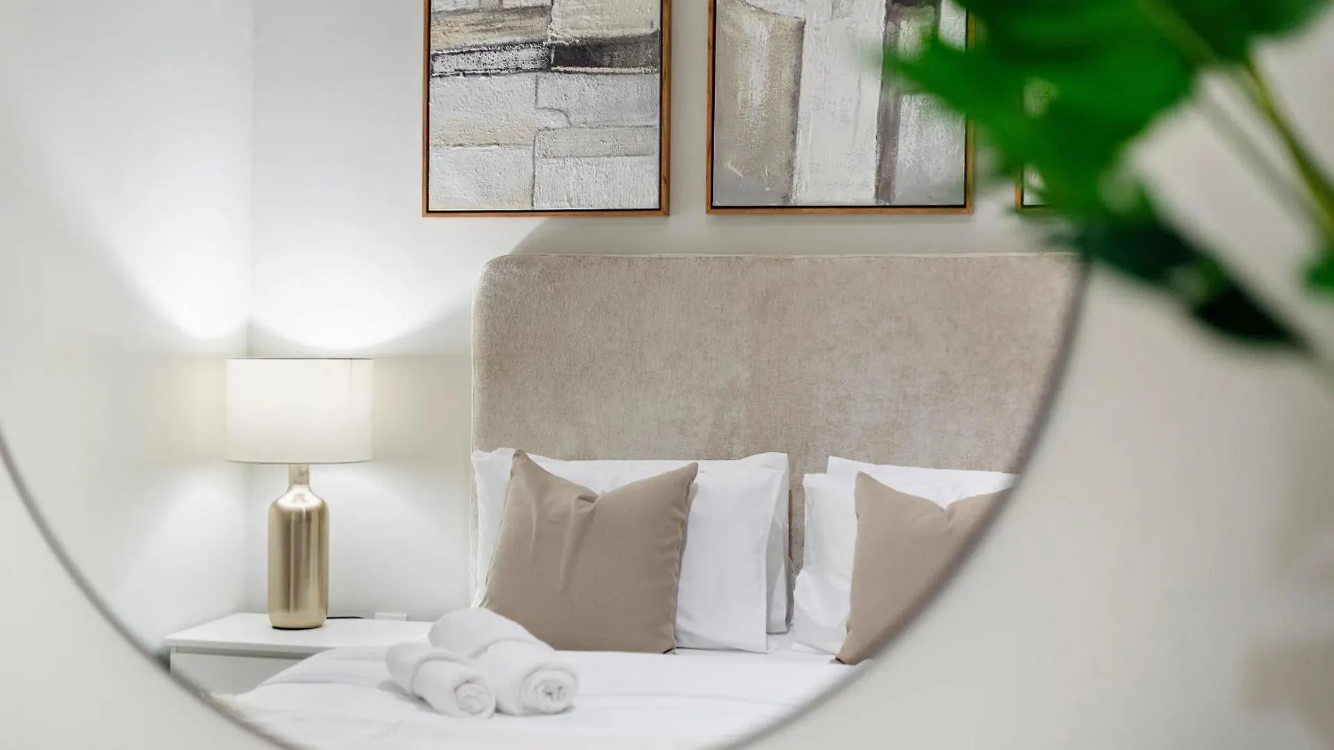 Luxurious 2Br With Pool & Gym Access L Near Downtown Apartment Dubai 0*,
