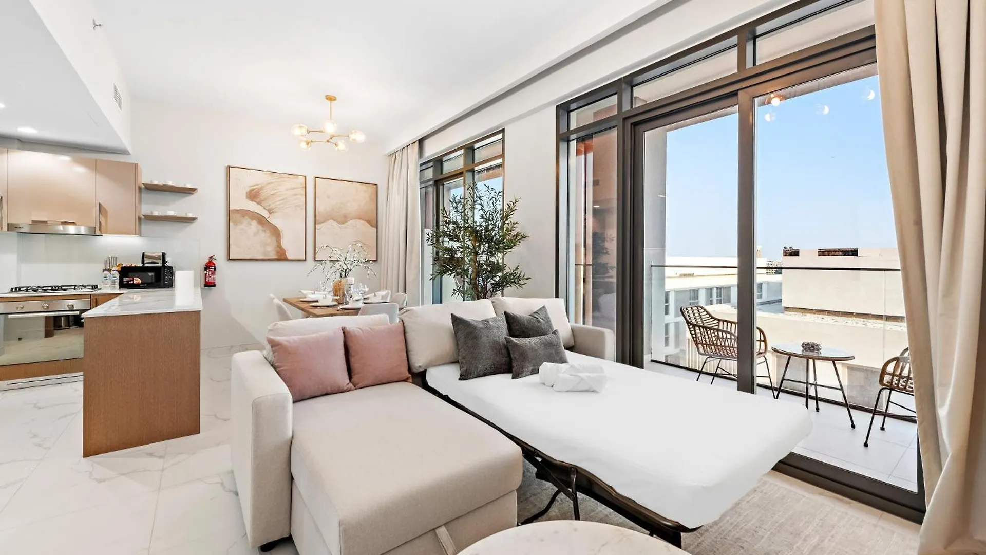 Luxurious 2Br With Pool & Gym Access L Near Downtown Apartment Dubai 0*,  United Arab Emirates