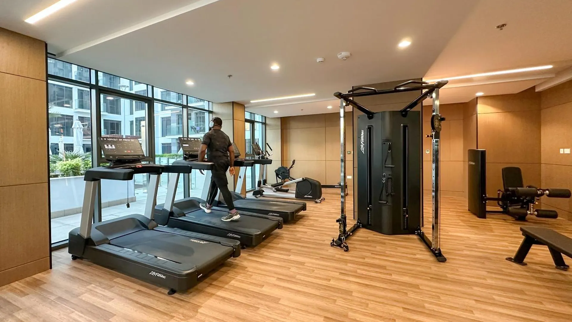 Luxurious 2Br With Pool & Gym Access L Near Downtown Apartment Dubai 0*,  United Arab Emirates